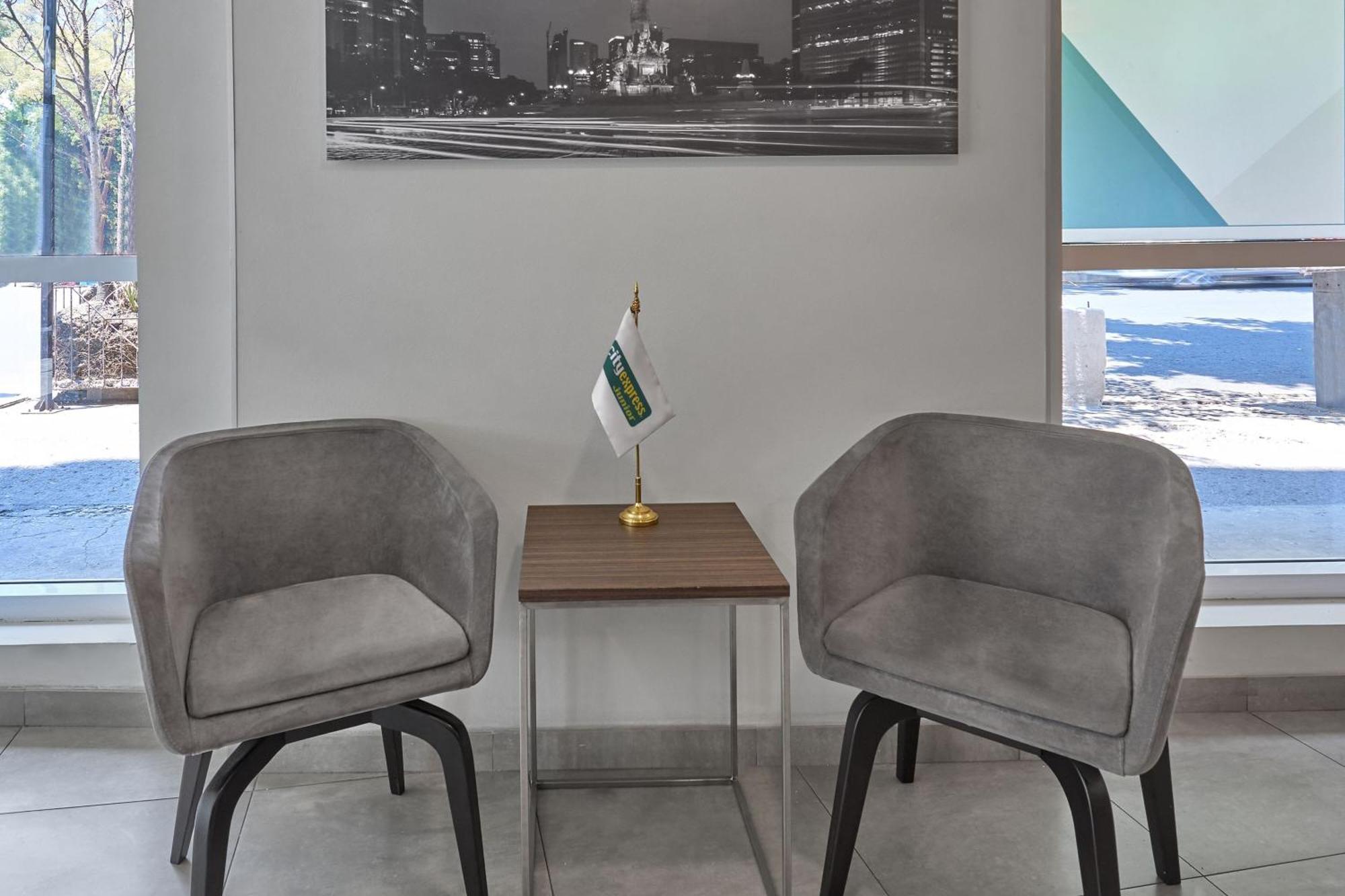 City Express Junior By Marriott Ciudad De Mexico Sullivan Экстерьер фото